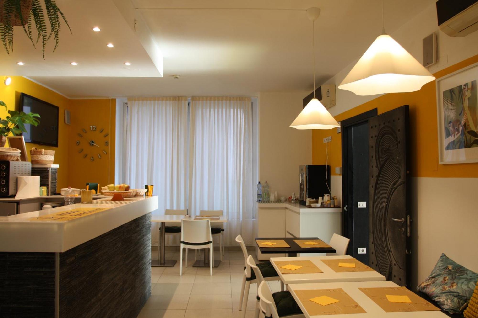 Happy Hotel Atelier Gardone Riviera Centro & Beach Exterior photo
