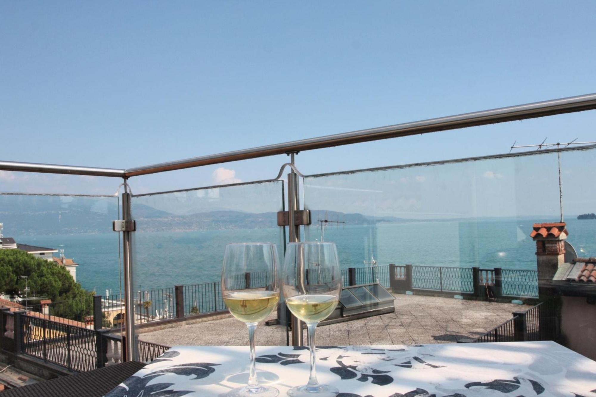 Happy Hotel Atelier Gardone Riviera Centro & Beach Exterior photo