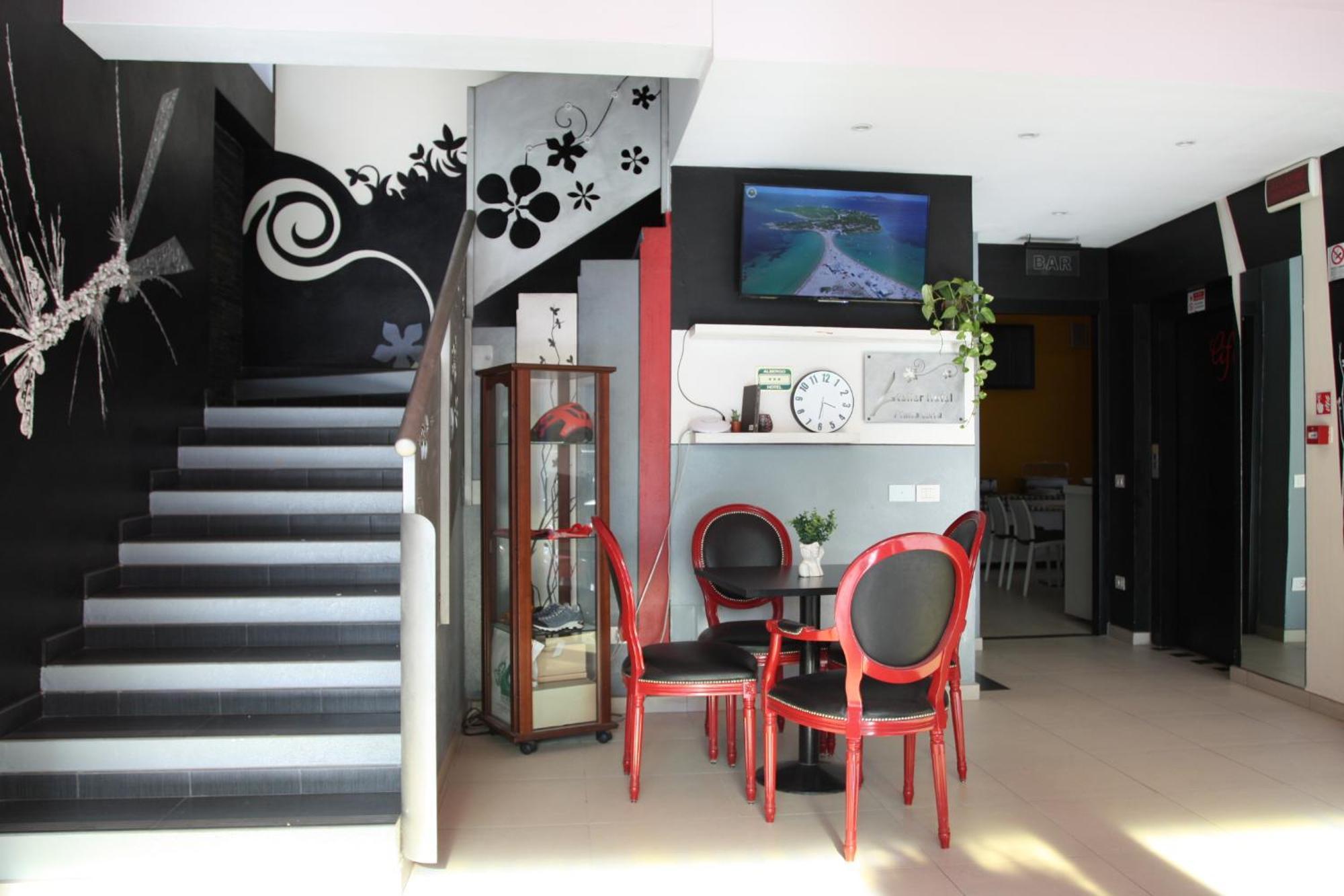 Happy Hotel Atelier Gardone Riviera Centro & Beach Exterior photo